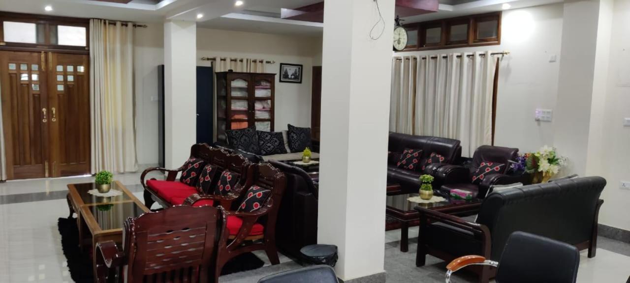 Iranyai Homestay Imphal Exterior foto