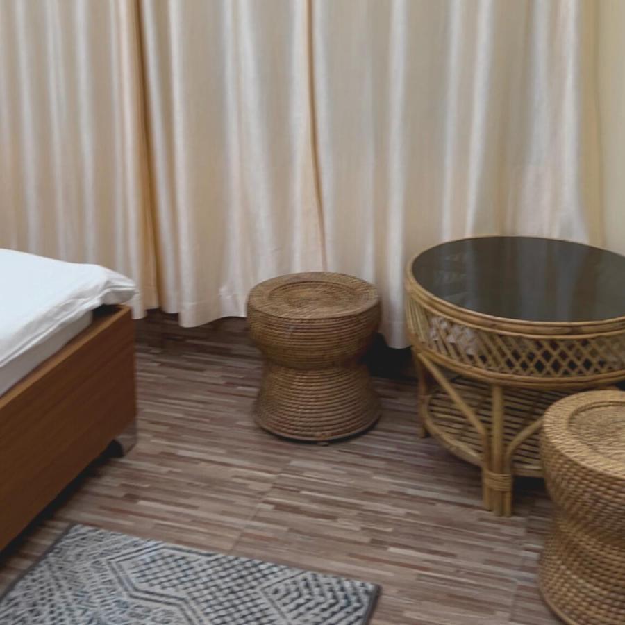 Iranyai Homestay Imphal Exterior foto