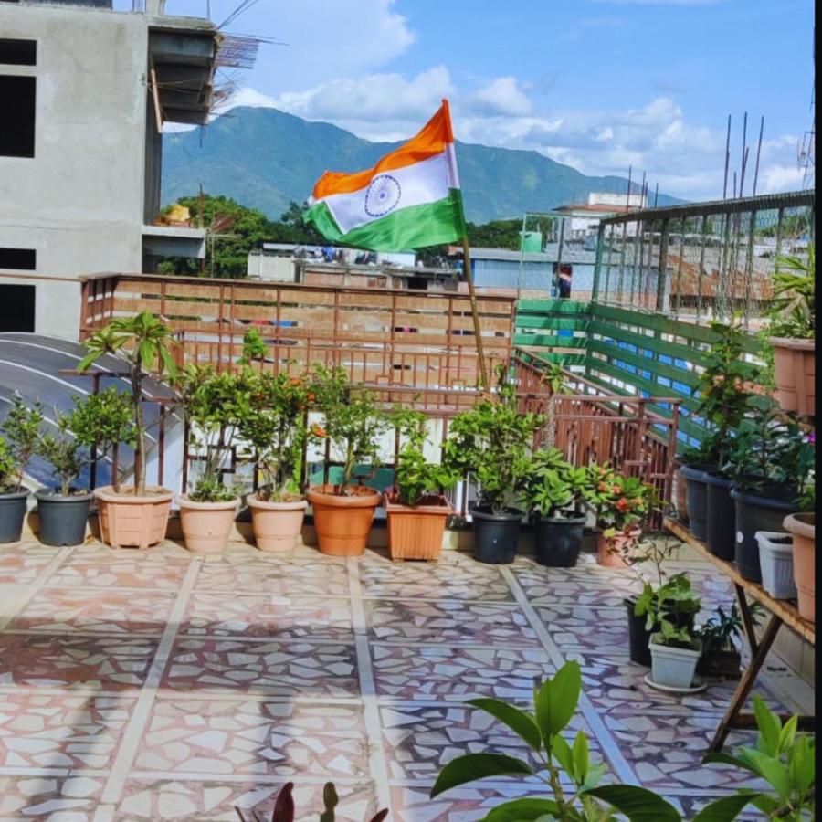 Iranyai Homestay Imphal Exterior foto